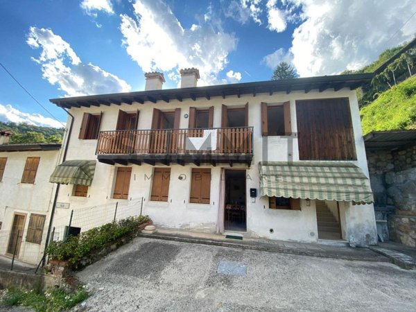 appartamento in vendita a Valli del Pasubio in zona Sant'Antonio