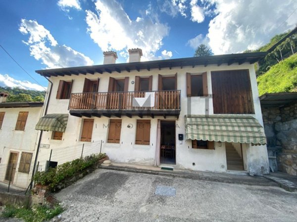 appartamento in vendita a Valli del Pasubio in zona Sant'Antonio