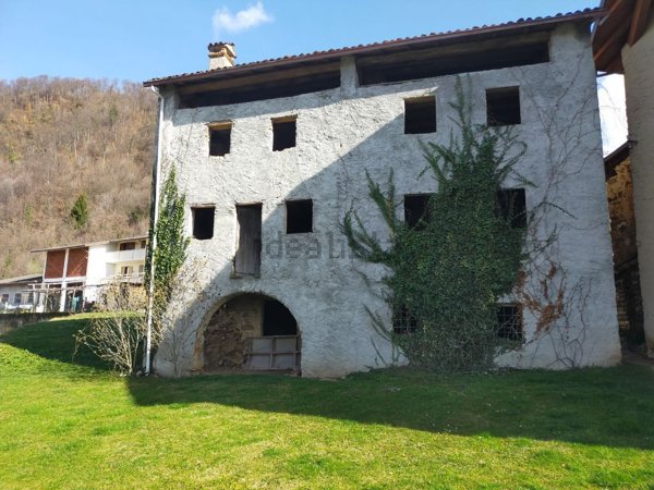 casale in vendita a Valli del Pasubio