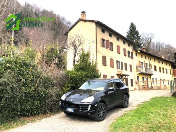 casa indipendente in vendita a Valli del Pasubio