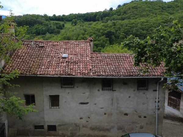 casa indipendente in vendita a Valli del Pasubio