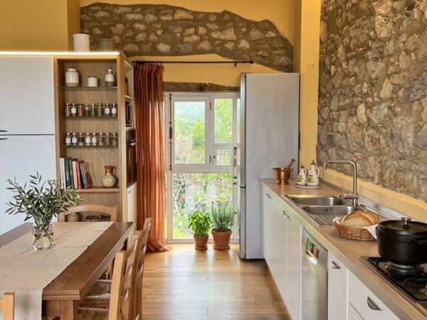 casa indipendente in vendita a Valli del Pasubio in zona Staro