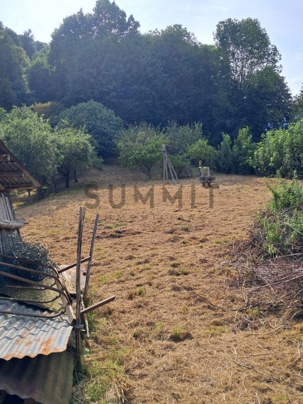 terreno in vendita a Valli del Pasubio in zona Staro
