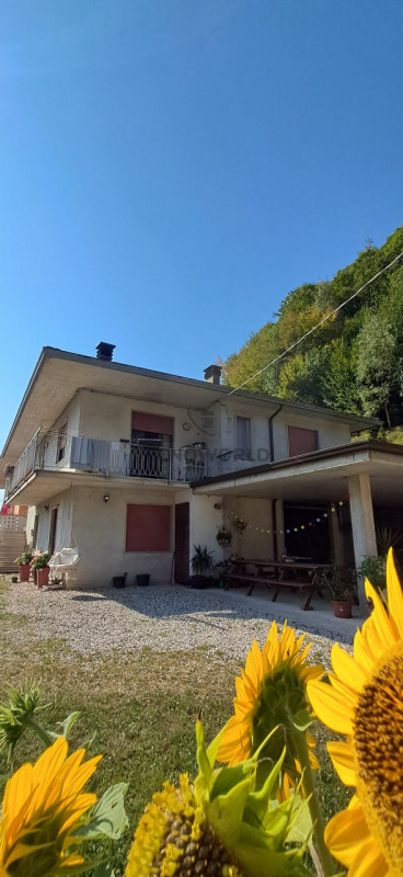 casa indipendente in vendita a Valli del Pasubio in zona Staro