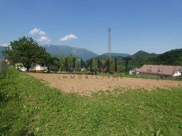 terreno agricolo in vendita a Valli del Pasubio in zona Staro