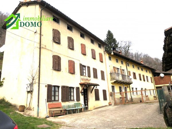 casa indipendente in vendita a Valli del Pasubio
