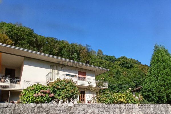 casa indipendente in vendita a Valli del Pasubio in zona Staro