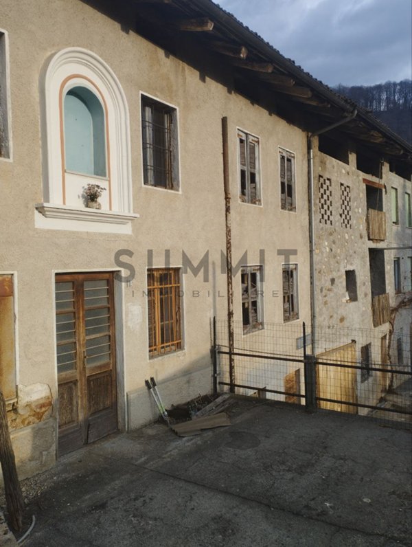 casa indipendente in vendita a Valli del Pasubio in zona Staro
