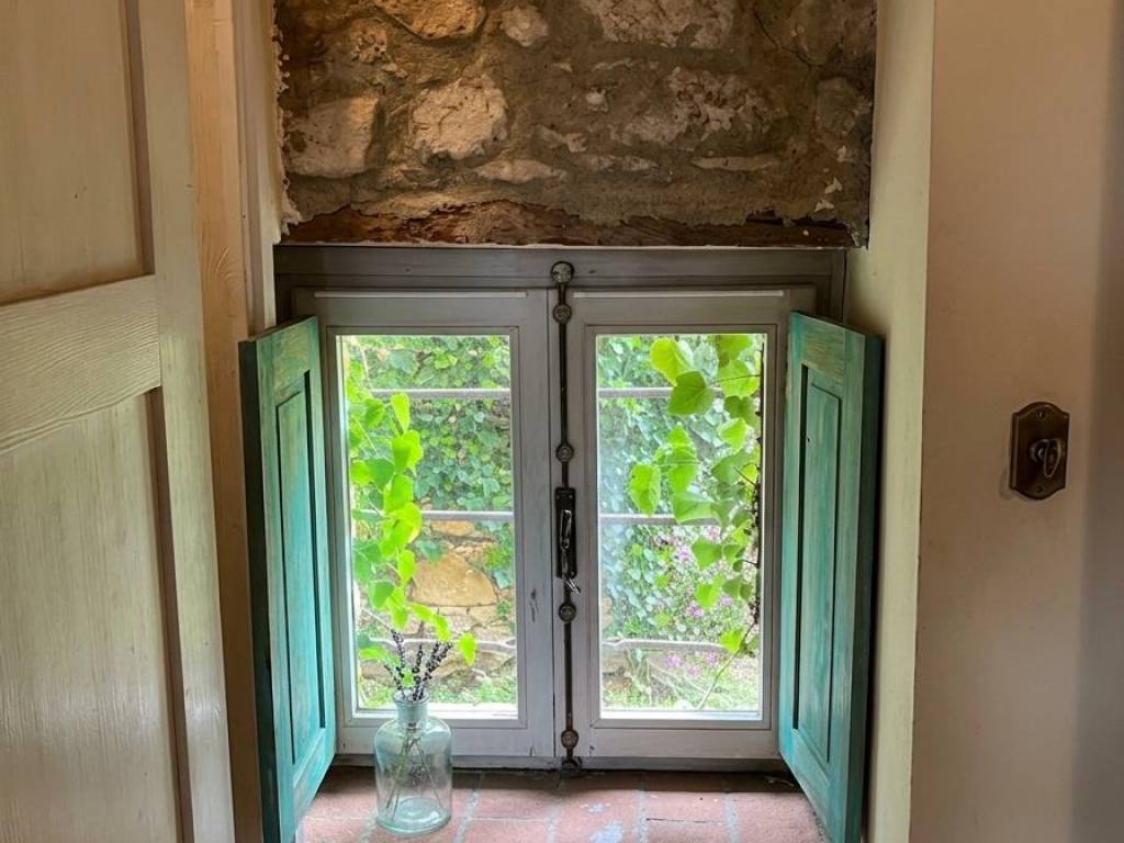 casa indipendente in vendita a Valli del Pasubio in zona Staro