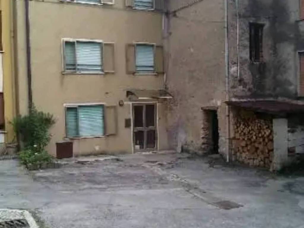 casa indipendente in vendita a Velo d'Astico in zona Lago