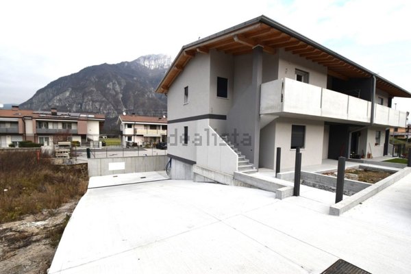 appartamento in vendita a Velo d'Astico in zona Seghe