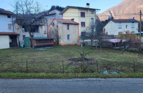 casa indipendente in vendita a Velo d'Astico in zona Lago