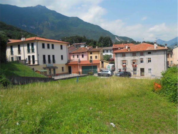 terreno edificabile in vendita a Velo d'Astico