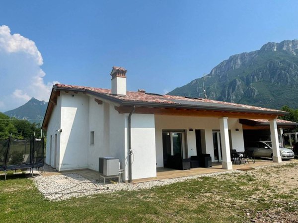 casa indipendente in vendita a Velo d'Astico