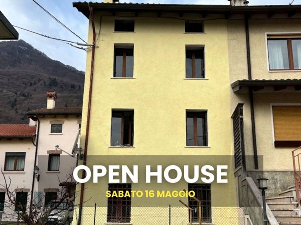 casa indipendente in vendita a Velo d'Astico in zona Lago