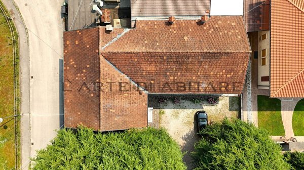 appartamento in vendita a Velo d'Astico in zona Lago
