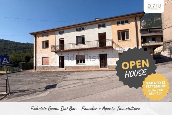 casa indipendente in vendita a Velo d'Astico in zona Lago
