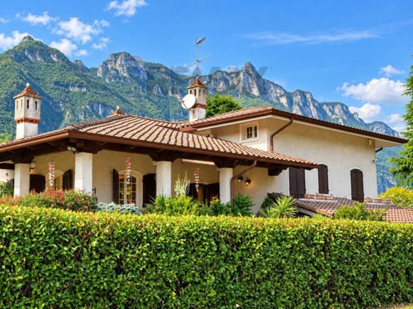casa indipendente in vendita a Velo d'Astico in zona Seghe