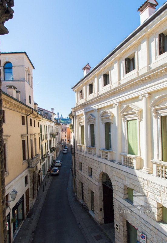 appartamento in vendita a Vicenza in zona Centro Storico