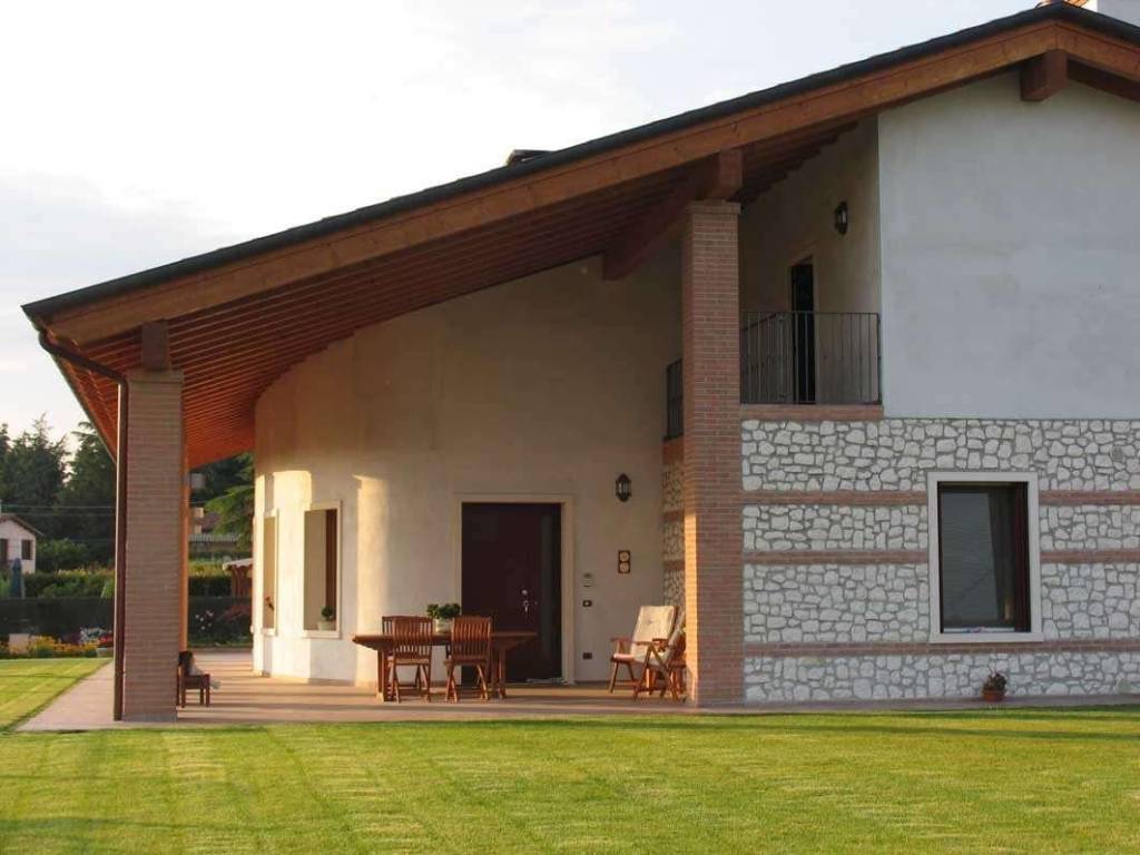 casa indipendente in vendita a Vicenza in zona Pio X