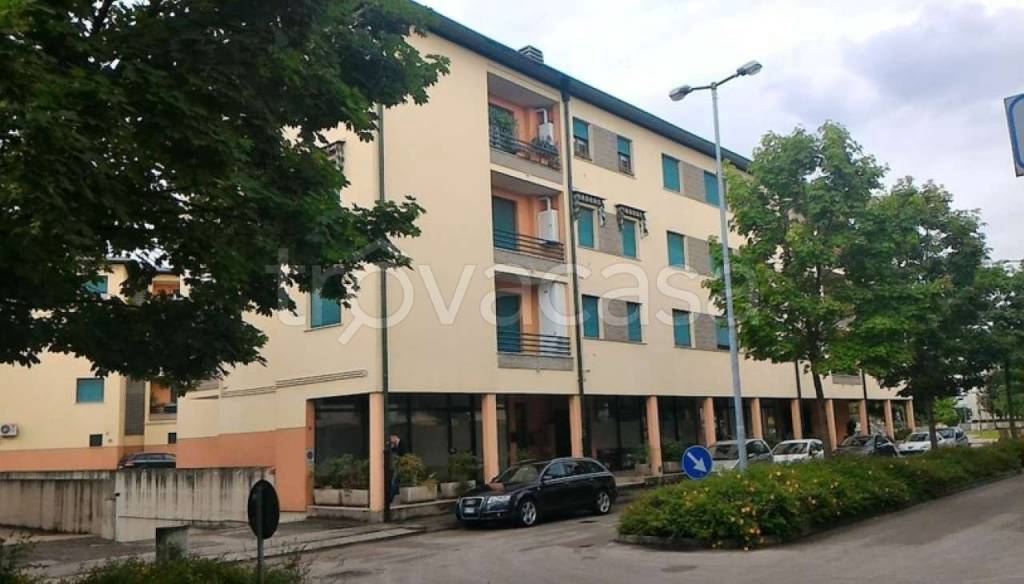 appartamento in vendita a Vicenza in zona Ferrovieri