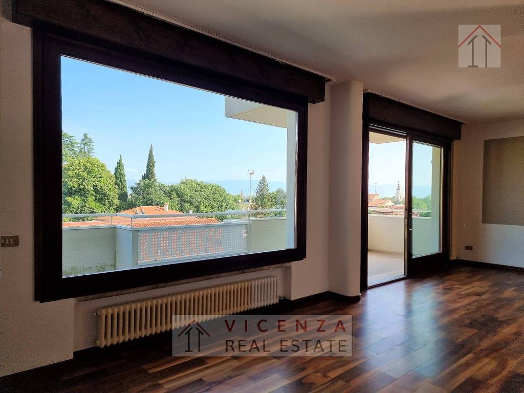 appartamento in vendita a Vicenza in zona Monte Berico