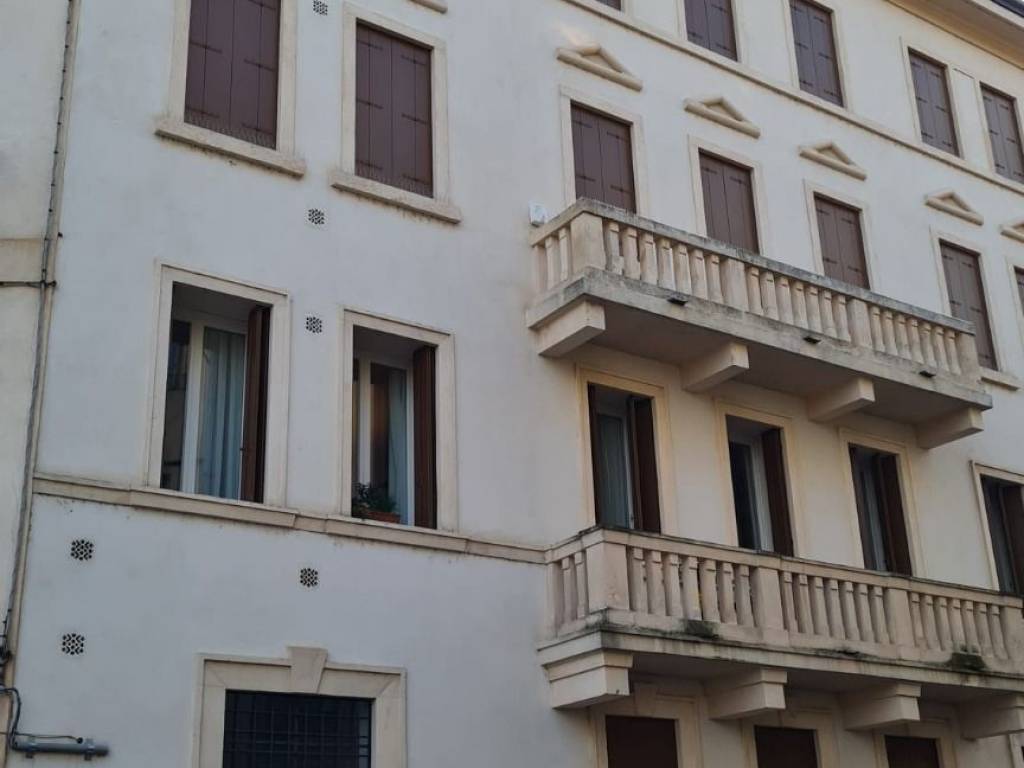 appartamento in vendita a Vicenza in zona Centro Storico