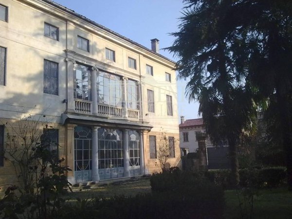 casa indipendente in vendita a Vicenza in zona Campedello