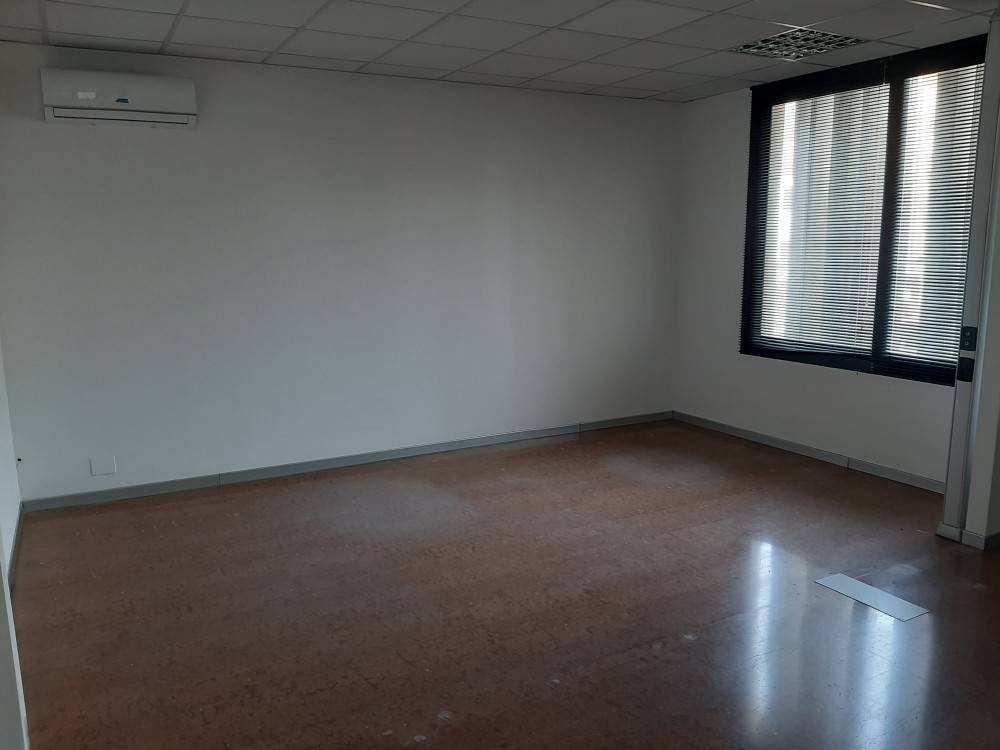 ufficio in vendita a Vicenza in zona Villaggio del Sole