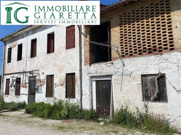 casa semindipendente in vendita a Vicenza in zona Tormeno
