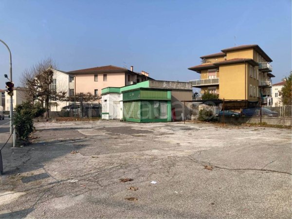 terreno edificabile in vendita a Vicenza