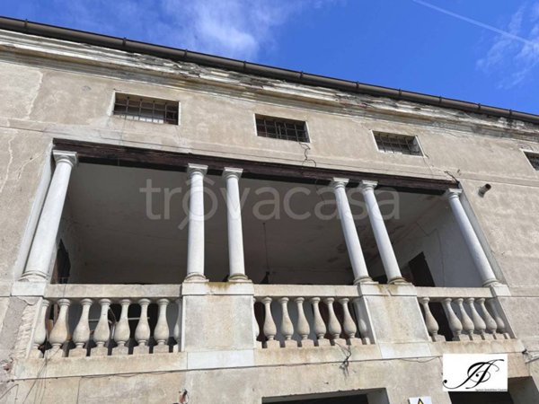 casa indipendente in vendita a Vicenza in zona Gogna