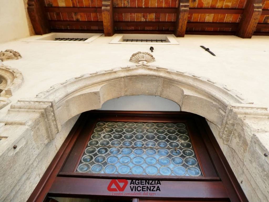 ufficio in vendita a Vicenza in zona Centro Storico