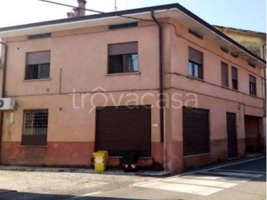 appartamento in vendita a Vicenza in zona Longara