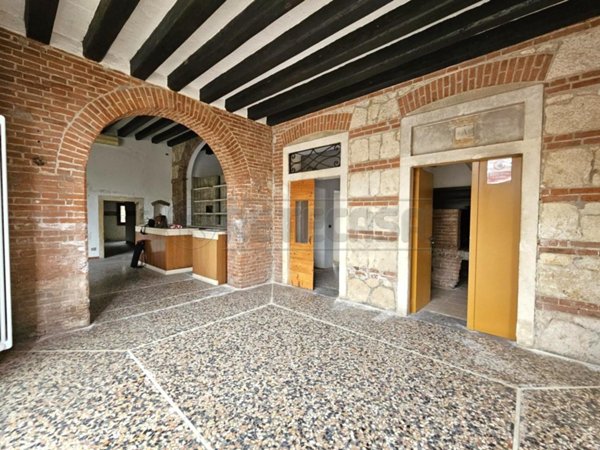locale commerciale in vendita a Vicenza