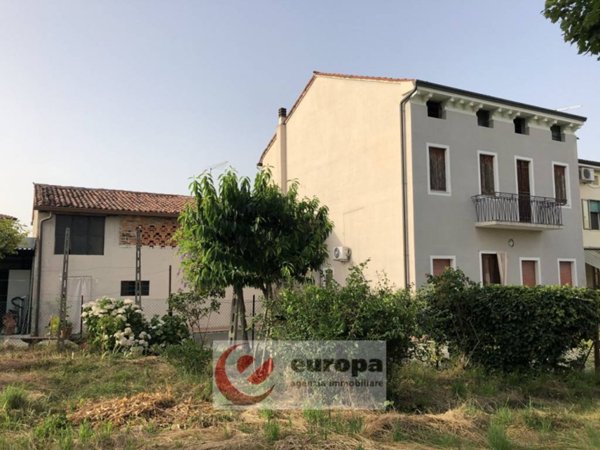 casa indipendente in vendita a Vicenza in zona Bertesina