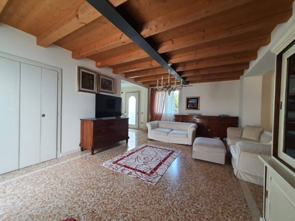 casa indipendente in vendita a Vicenza in zona Centro Storico