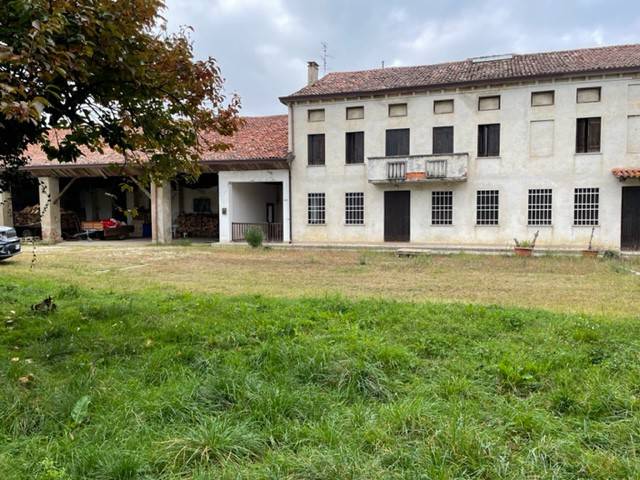 villa in vendita a Vicenza in zona Centro Storico