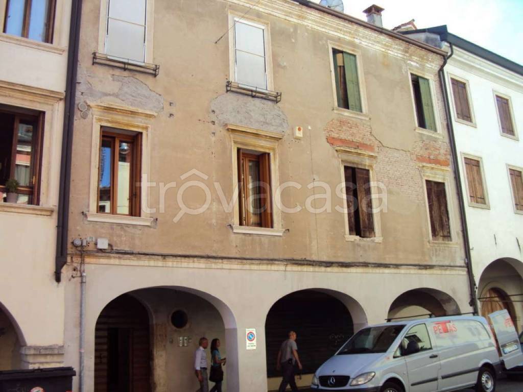 ufficio in vendita a Vicenza in zona Centro Storico