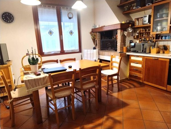 casa indipendente in vendita a Vicenza in zona Cattane