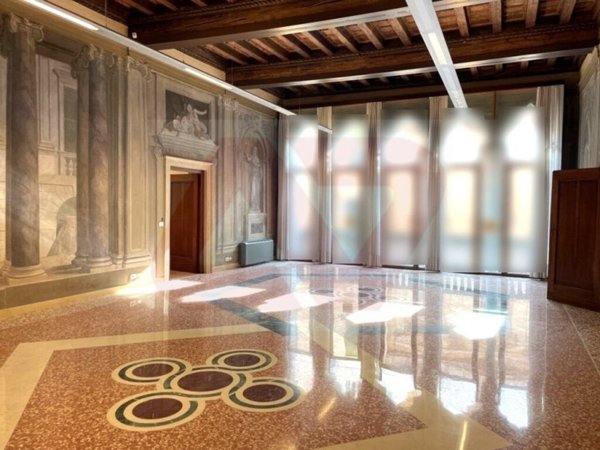 ufficio in vendita a Vicenza in zona Centro Storico