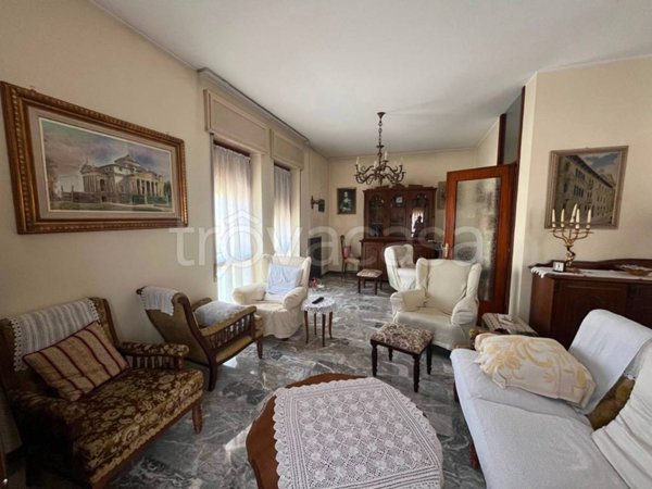 appartamento in vendita a Vicenza in zona Centro Storico
