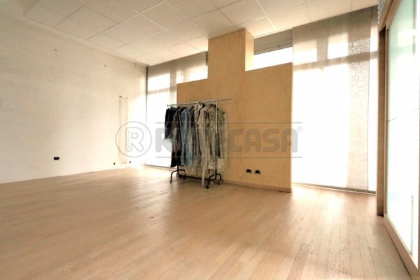 locale commerciale in vendita a Vicenza in zona Pio X