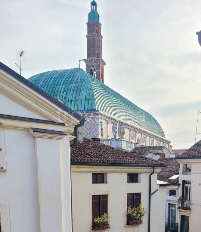appartamento in vendita a Vicenza in zona Centro Storico