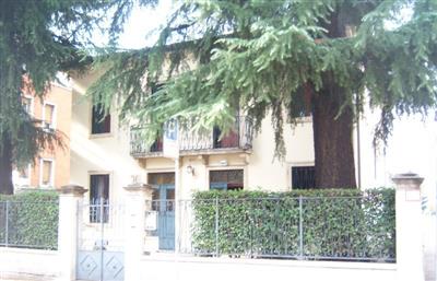 casa indipendente in vendita a Vicenza