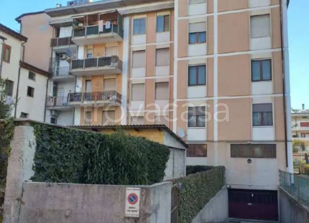 appartamento in vendita a Vicenza in zona San Lazzaro/Pomari
