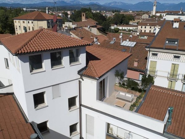 appartamento in vendita a Vicenza in zona Centro Storico