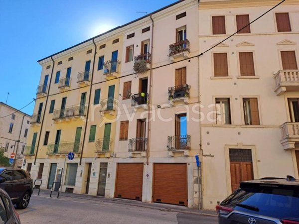 appartamento in vendita a Vicenza in zona Centro Storico