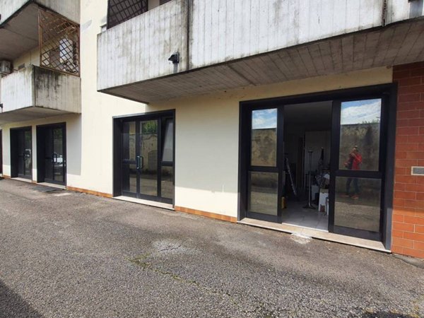 negozio in vendita a Vicenza in zona San Lazzaro/Pomari