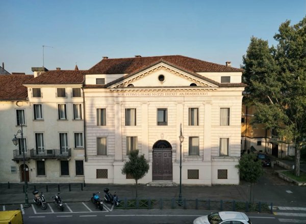 appartamento in vendita a Vicenza in zona Borgo Berga